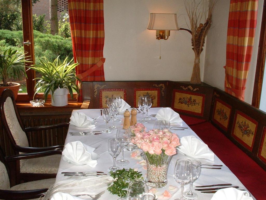 Hotel Schweizer Haus Bielefeld Buitenkant foto