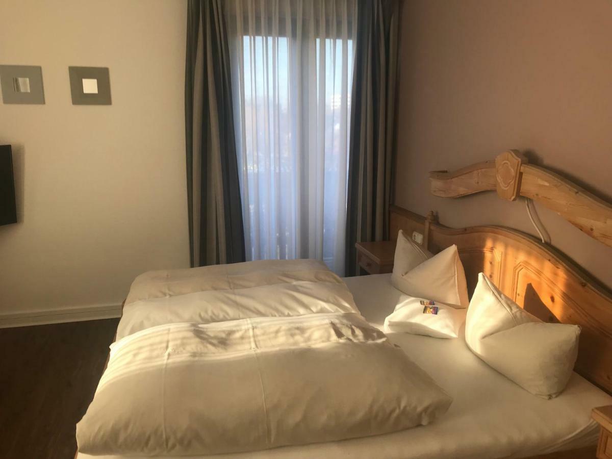 Hotel Schweizer Haus Bielefeld Buitenkant foto